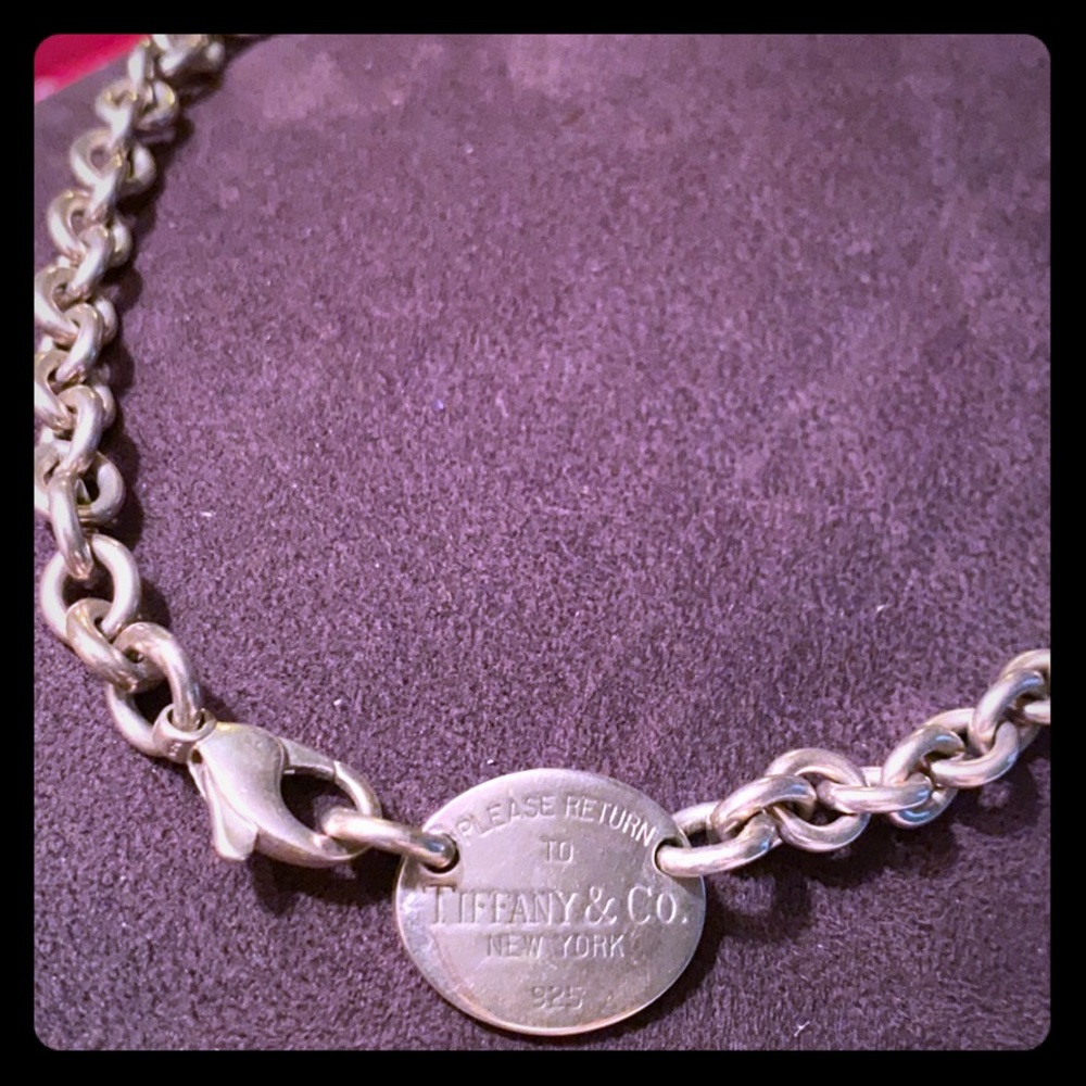 Return to Tiffany Chocker